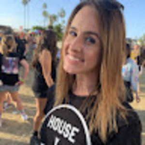 Meet your Posher, Lauren